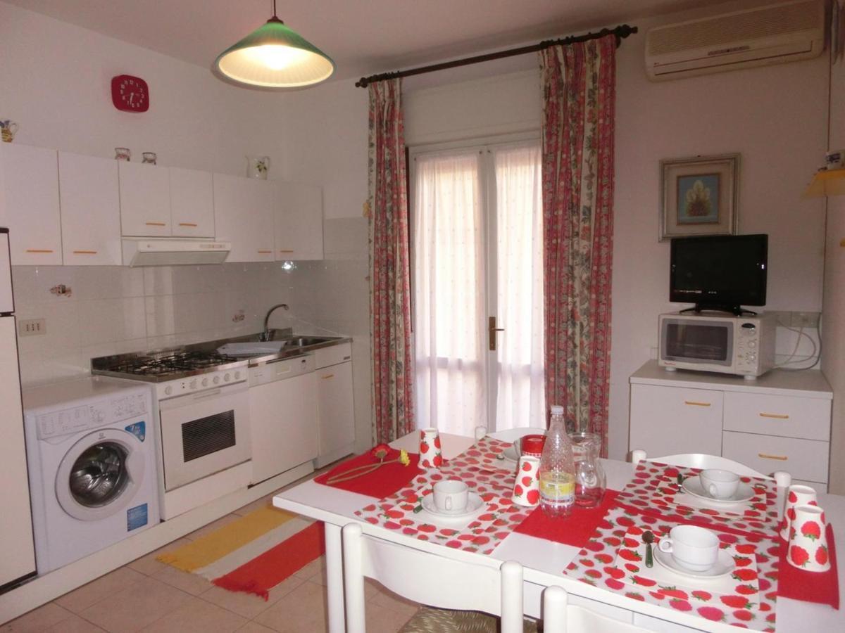 Nice Two-Bedroom Apartment 150M From The Beach Bibione Ngoại thất bức ảnh