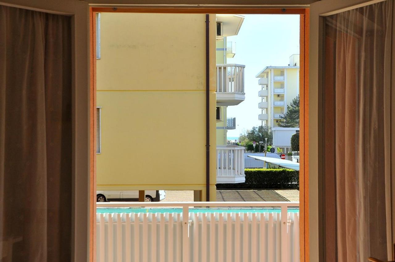 Nice Two-Bedroom Apartment 150M From The Beach Bibione Ngoại thất bức ảnh